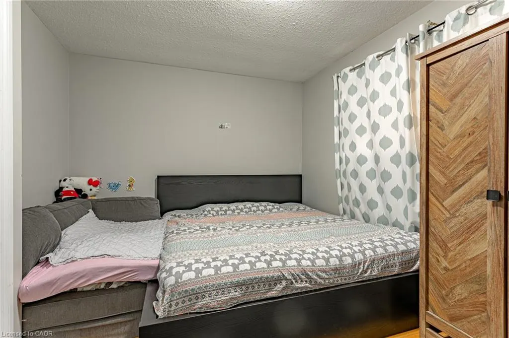 1235 Toukay Crescent