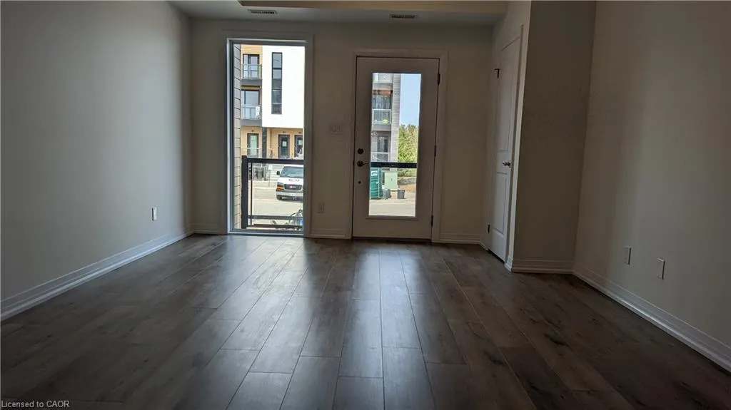 261 Woodbine Avenue, #80