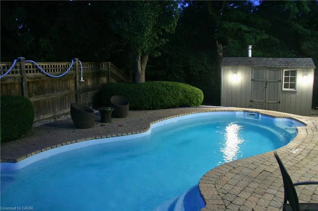 85 Waterford Crescent