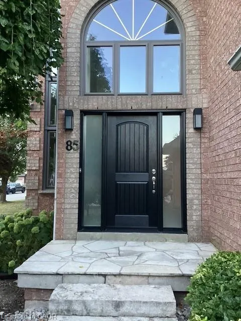 85 Waterford Crescent