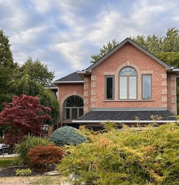 85 Waterford Crescent