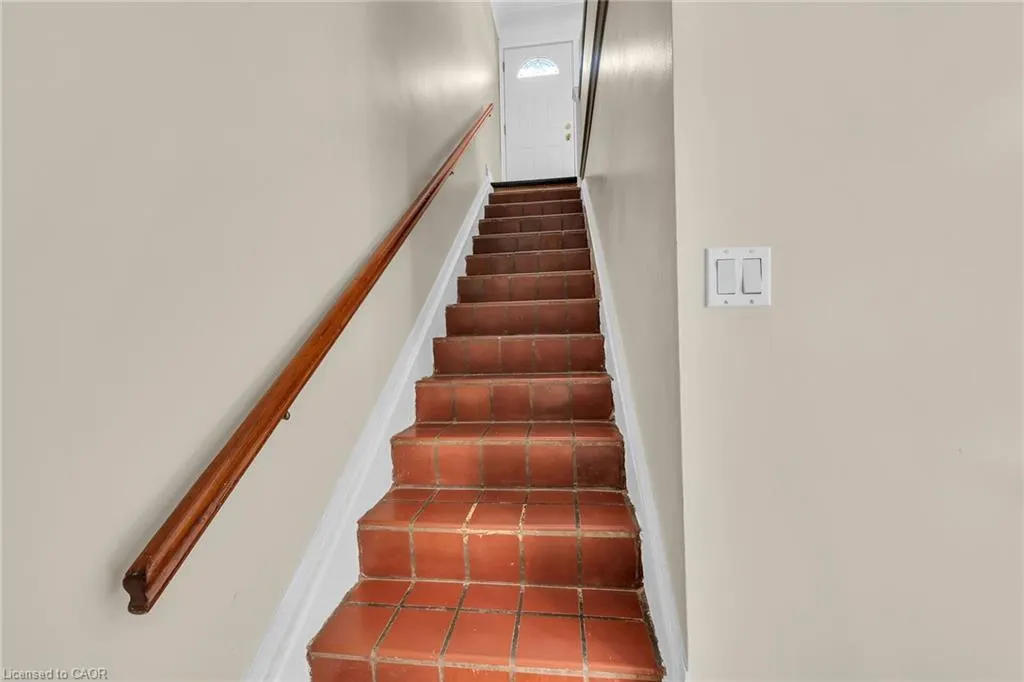 36 Macklin Street N