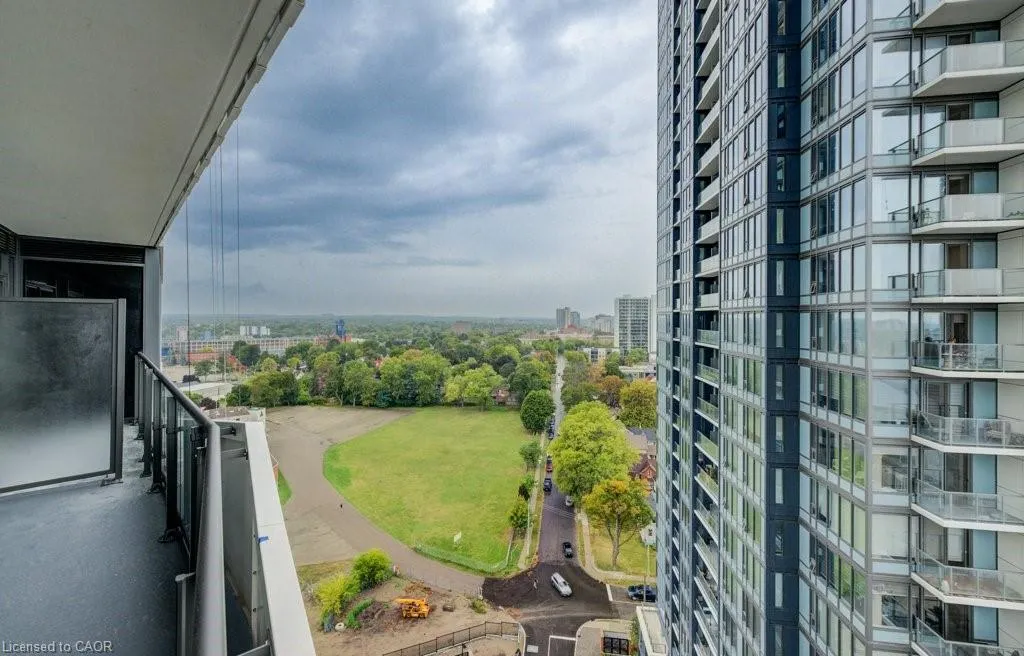 25 Wellington Street S, #1708