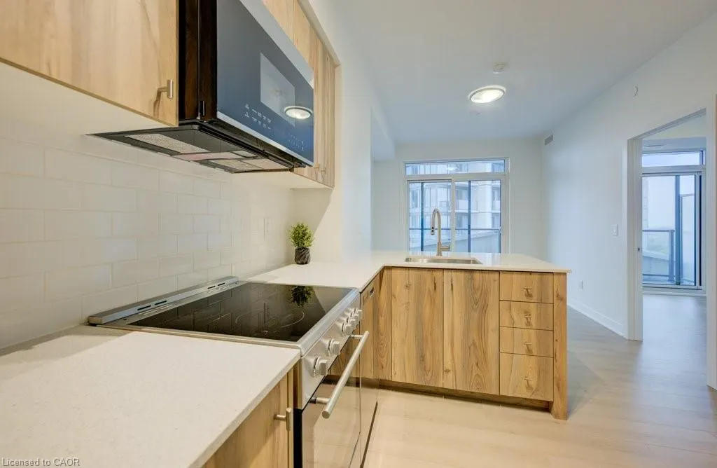 25 Wellington Street S, #1708