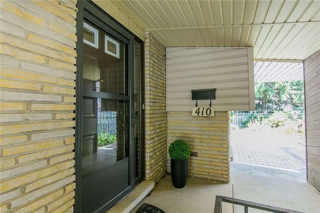 410 Dunvegan Drive