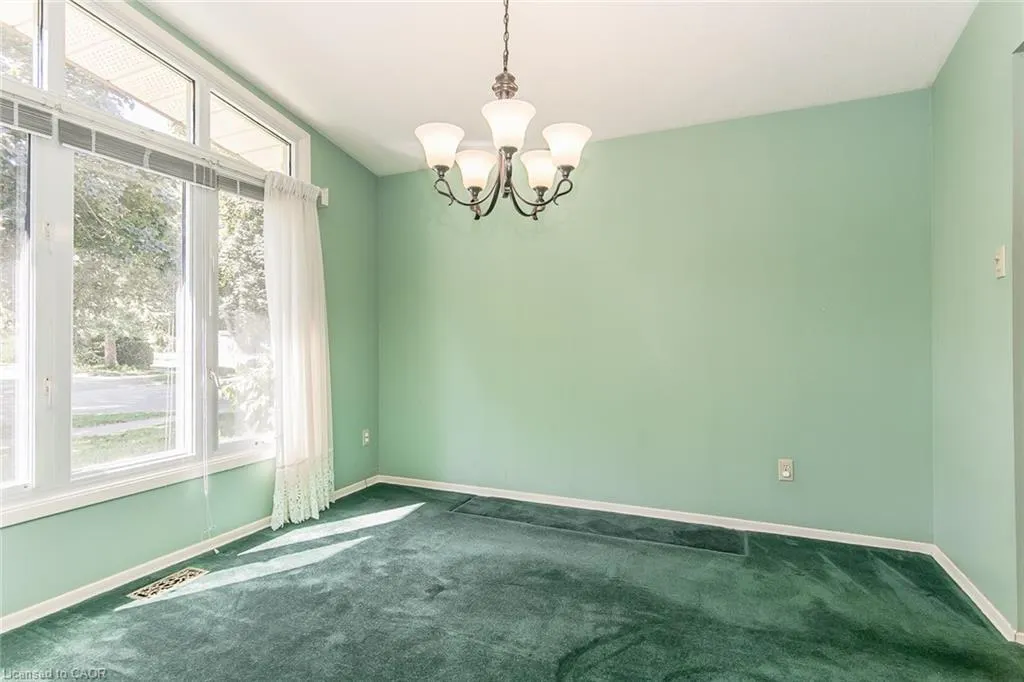 410 Dunvegan Drive