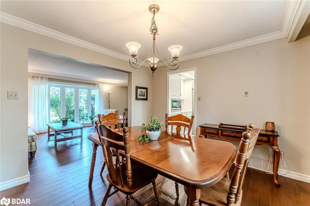 19 Oakridge Drive