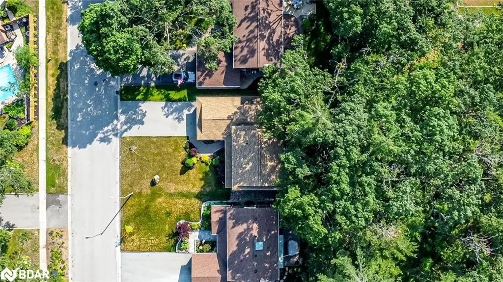 19 Oakridge Drive