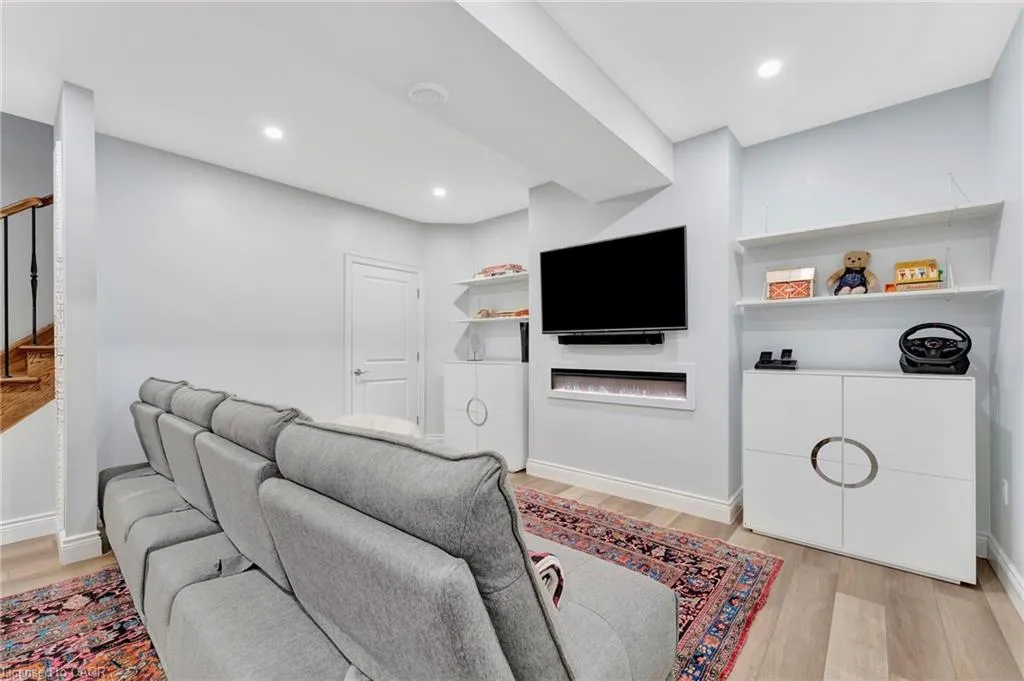 175 Oakhill Place
