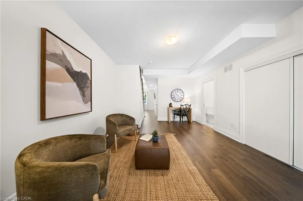 111 Wilson Street E, #7