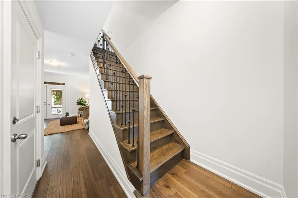 111 Wilson Street E, #7