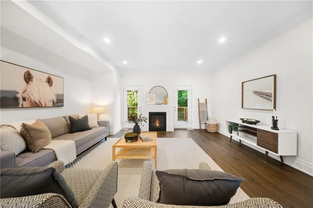 111 Wilson Street E, #7