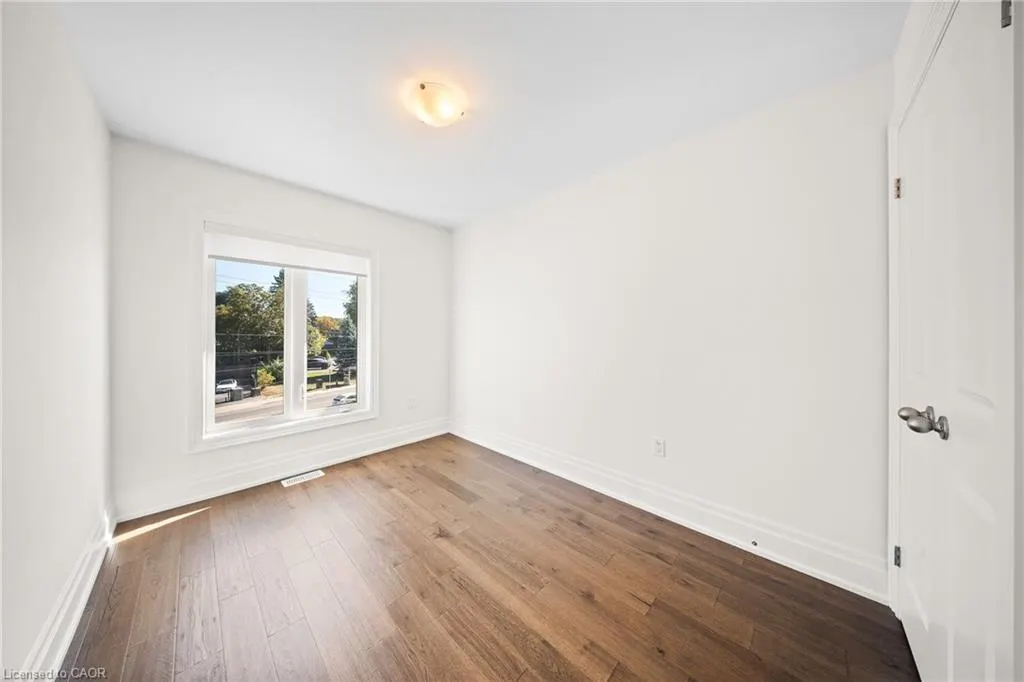 111 Wilson Street E, #7