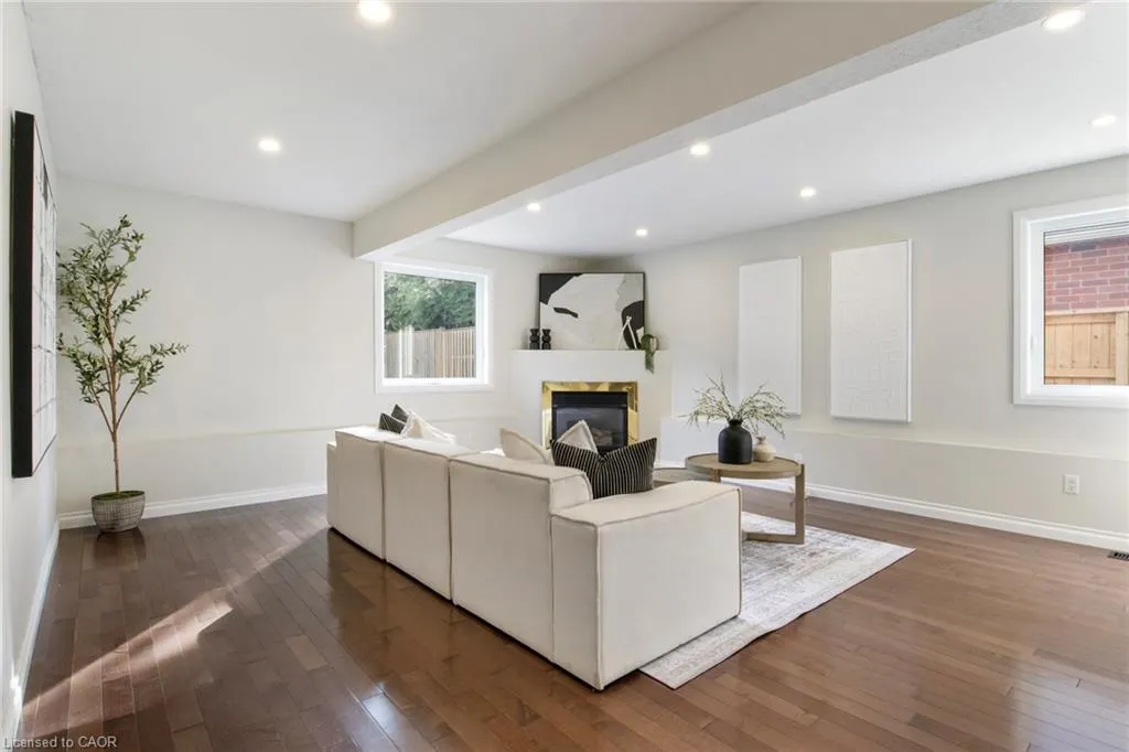 427 Dansbury Drive