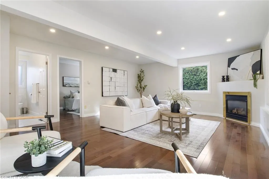 427 Dansbury Drive