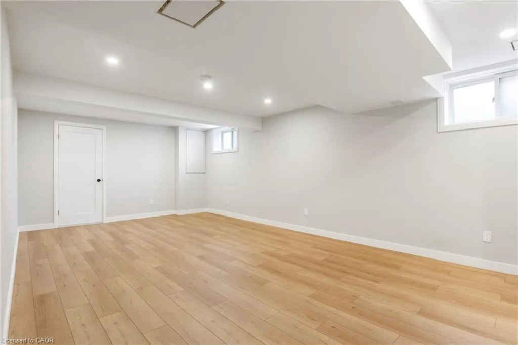 427 Dansbury Drive