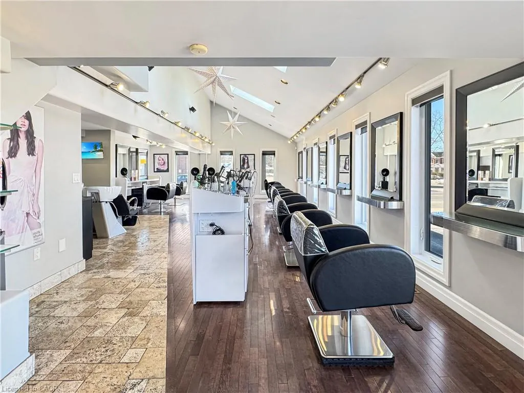 423 King Street E, #1