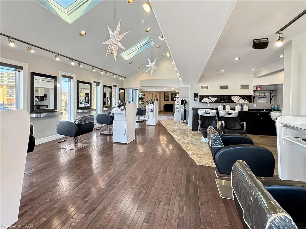 423 King Street E, #1