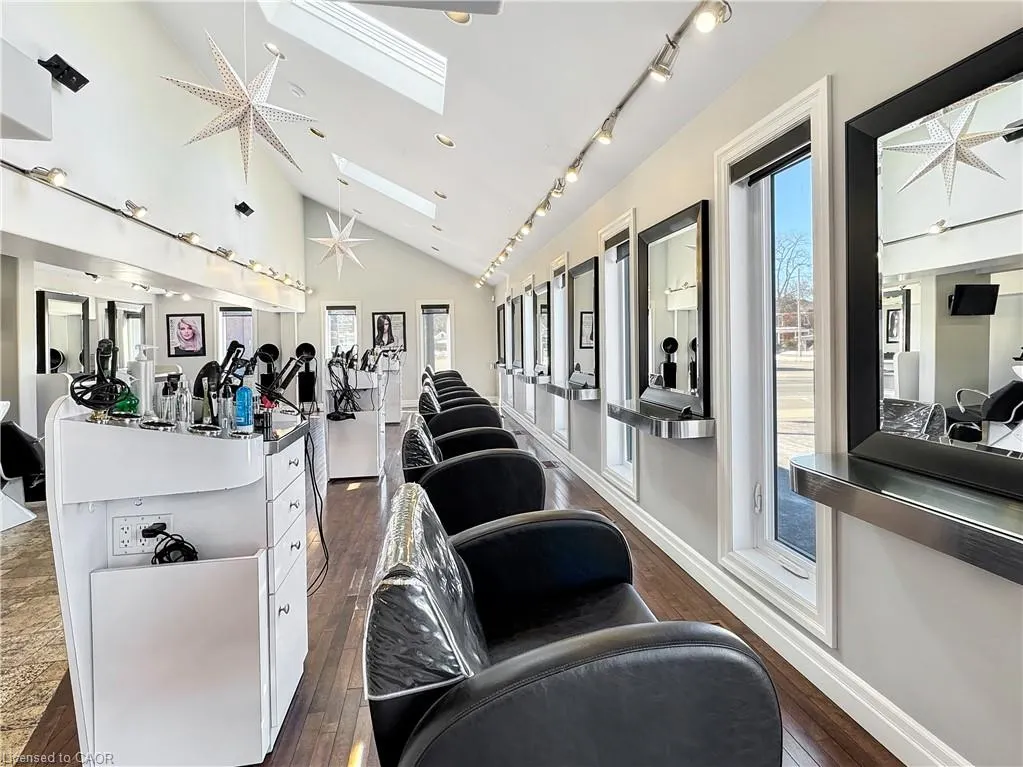 423 King Street E, #1