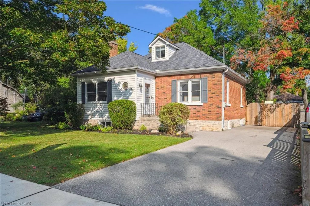 96 Selkirk Street