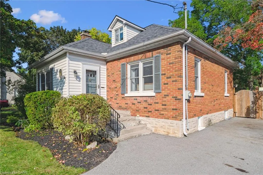 96 Selkirk Street