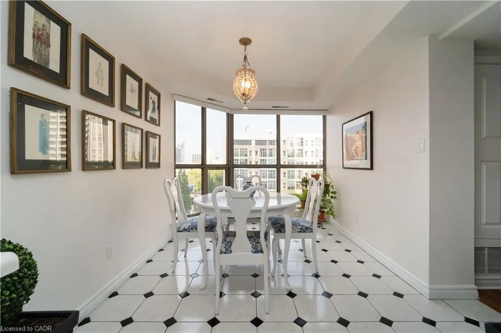 67 Caroline Street S, #501