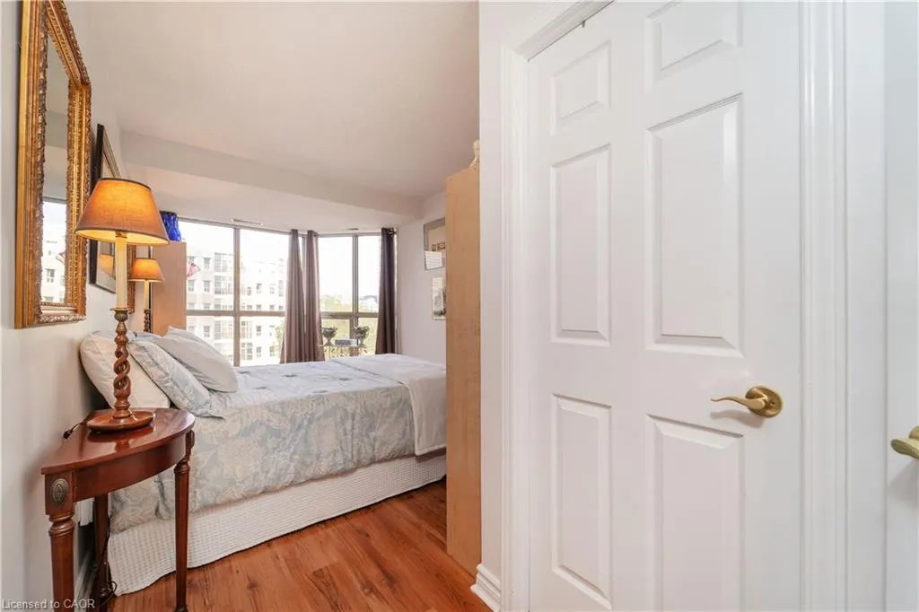 67 Caroline Street S, #501