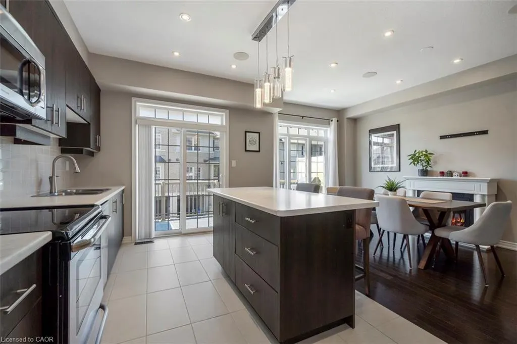 215 Dundas Street E, #9