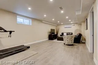 68 Challenger Avenue