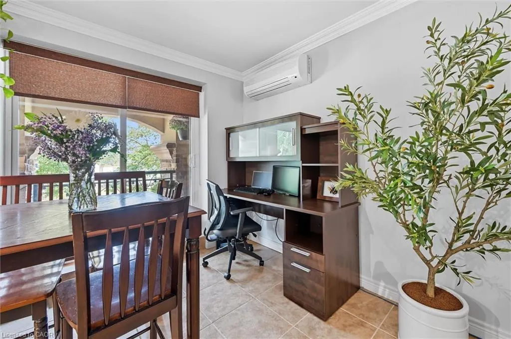1212 Fennell Avenue E, #304