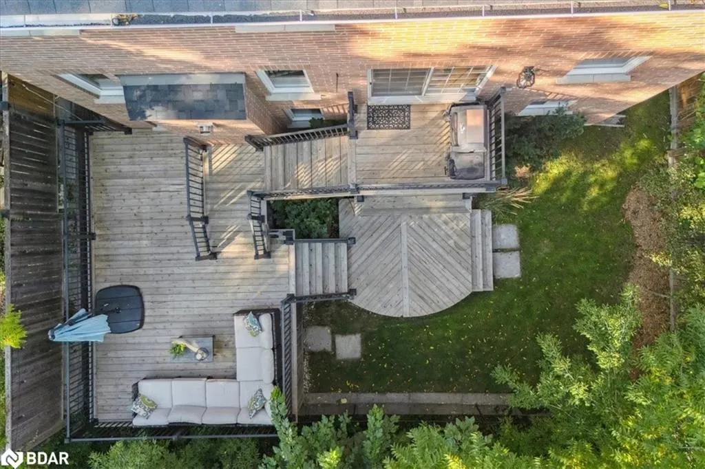 23 Woodlawn Court
