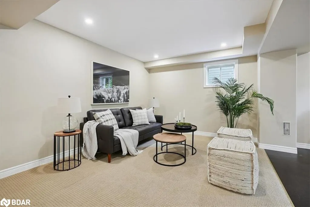23 Woodlawn Court