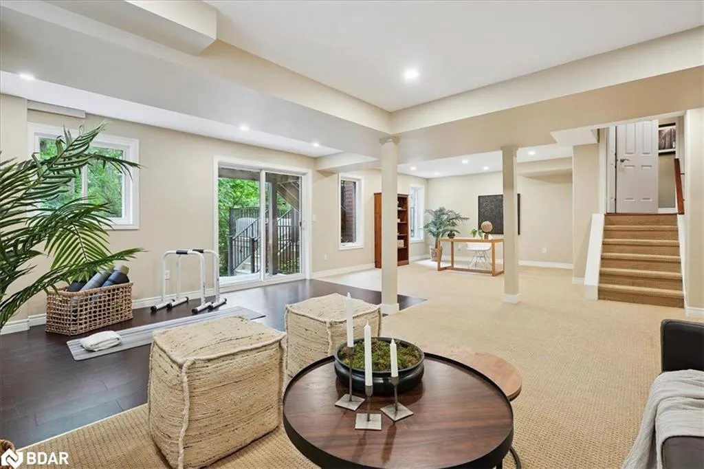 23 Woodlawn Court