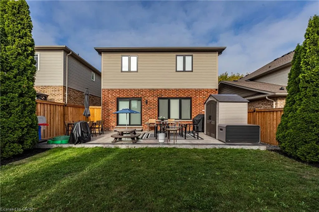 252 Upper Mount Albion Road