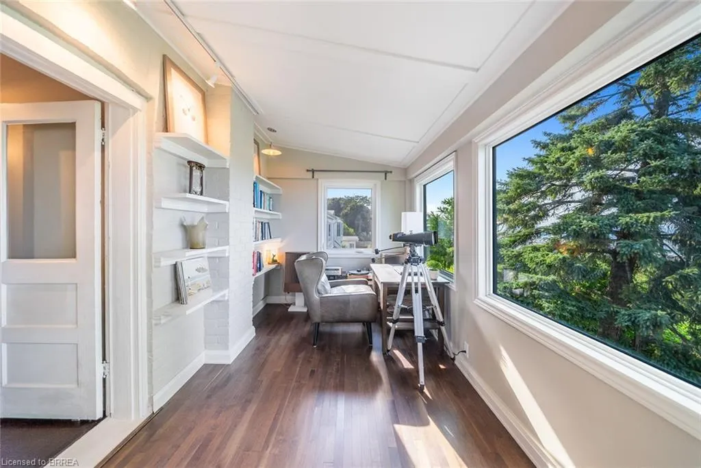 47 Mountain Park Avenue