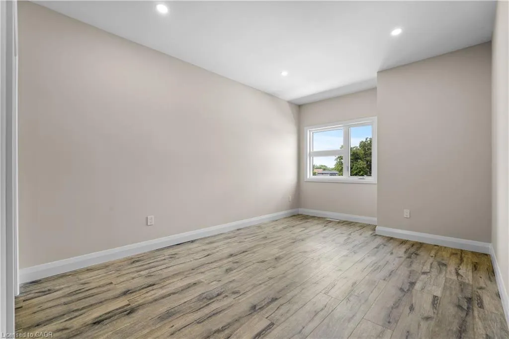 25 Sunview Drive