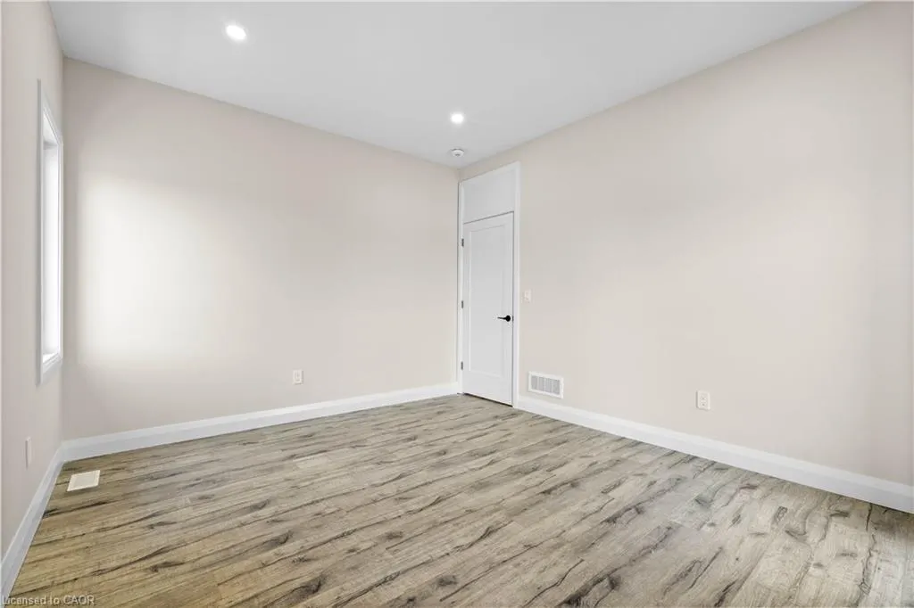25 Sunview Drive