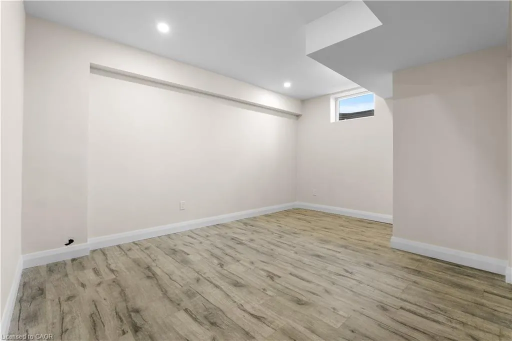 25 Sunview Drive