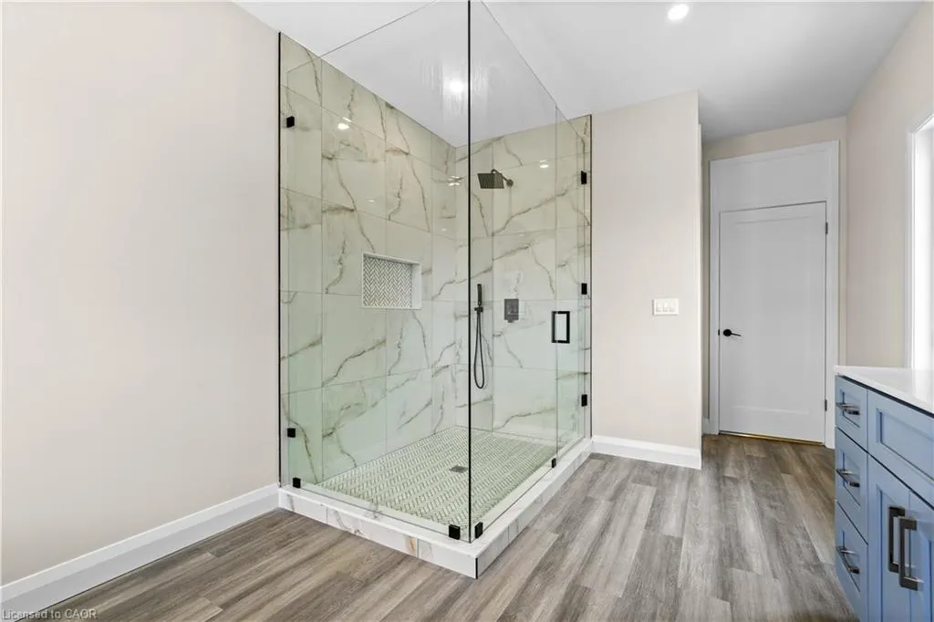 25 Sunview Drive