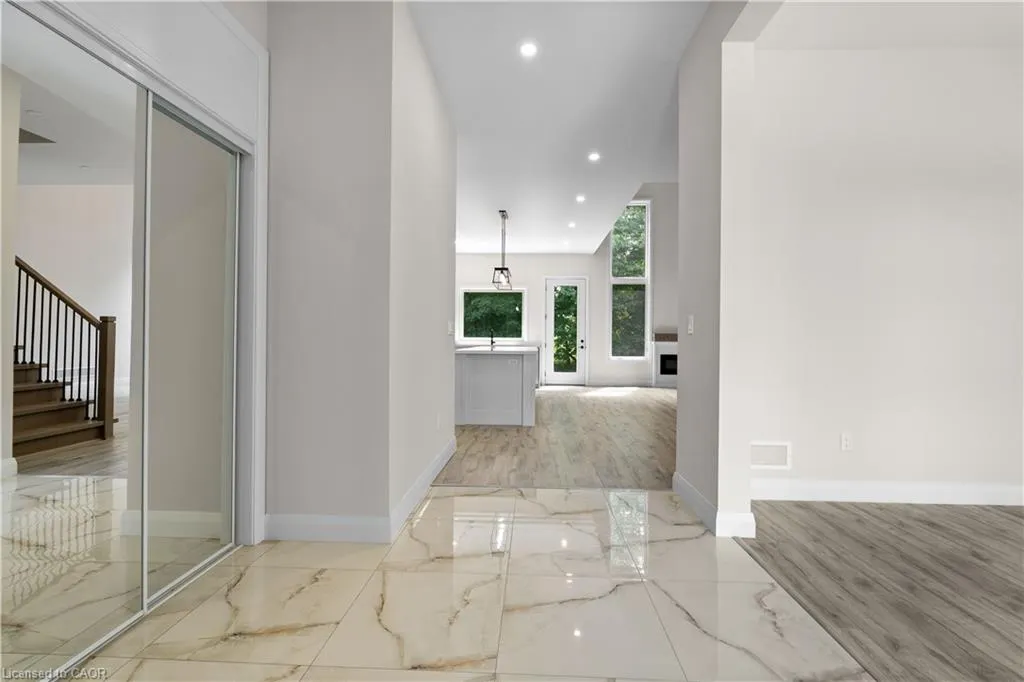 25 Sunview Drive