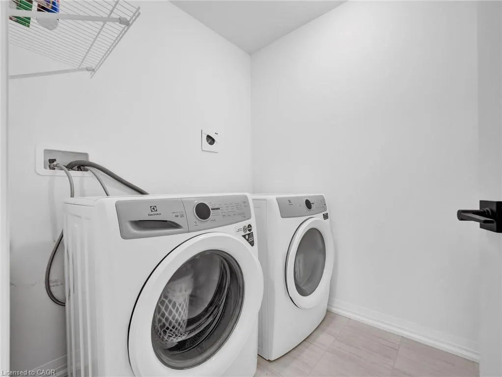 4552 Portage Road, #108