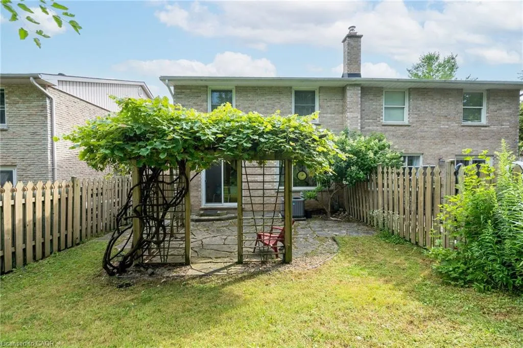257 Homestead Crescent