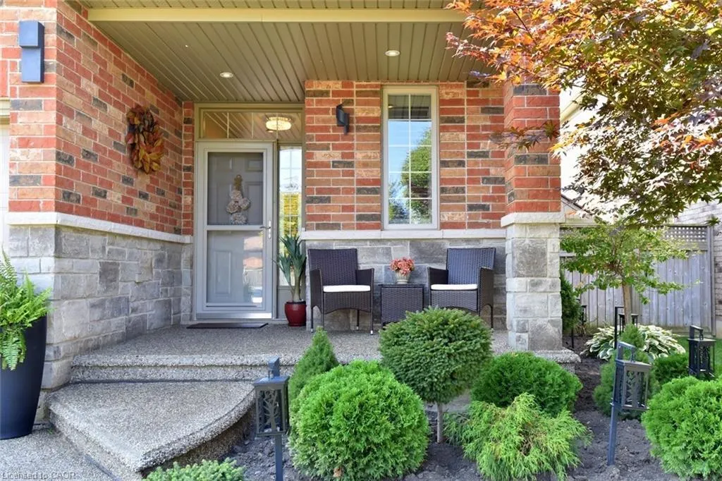 12 Degrow Crescent