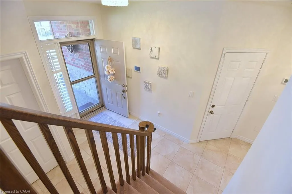 12 Degrow Crescent