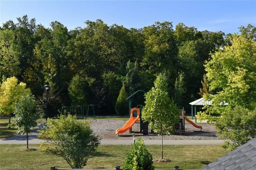 12 Degrow Crescent