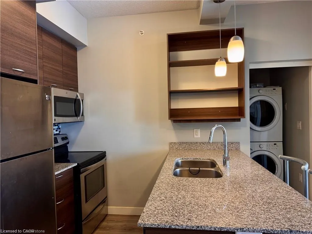 318 Spruce Street, #1808