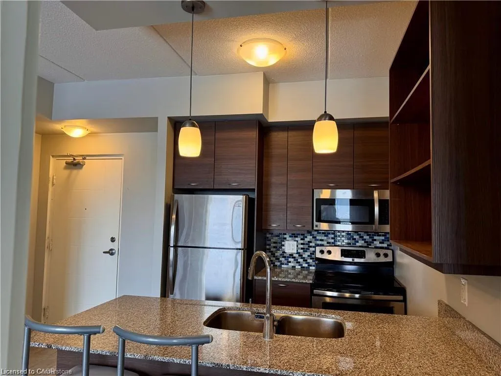318 Spruce Street, #1808