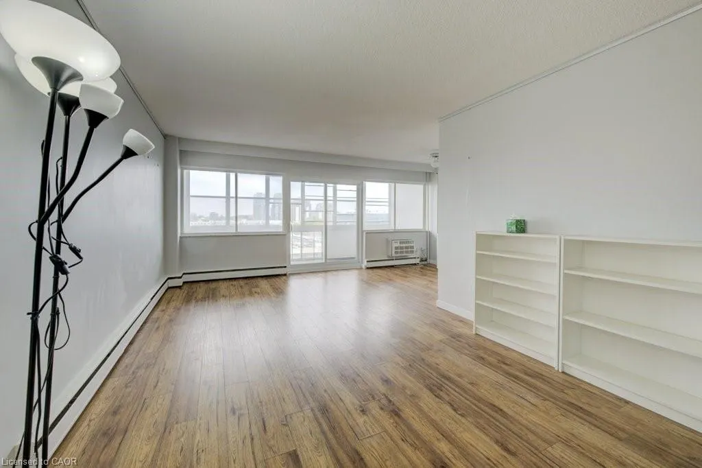 45 Westmount Road N, #602