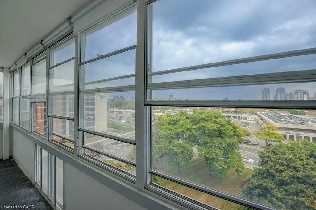 45 Westmount Road N, #602