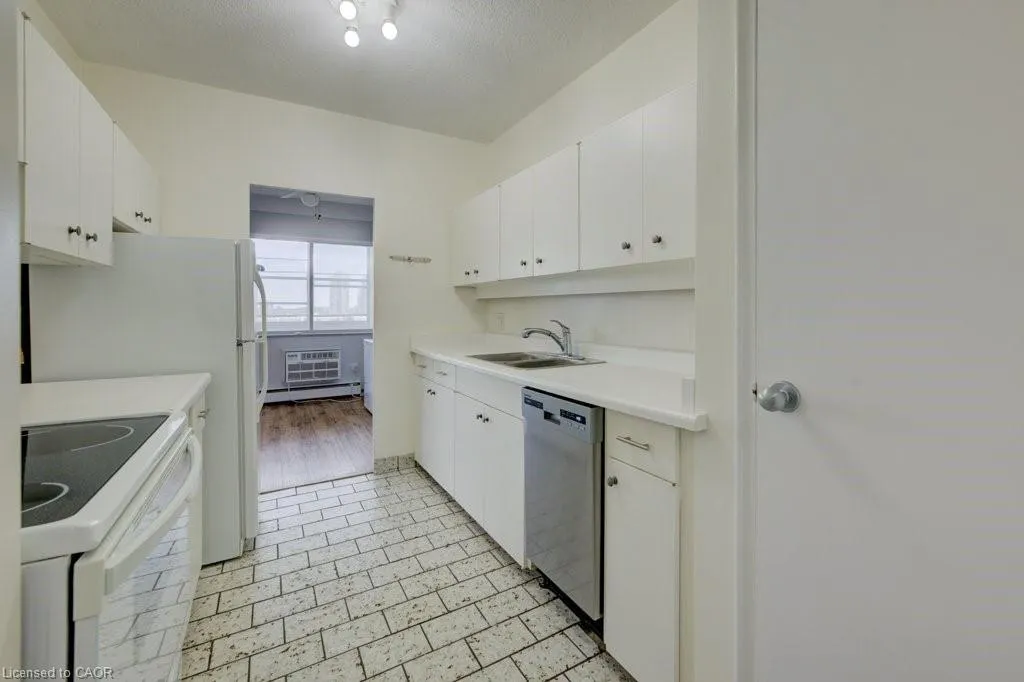45 Westmount Road N, #602